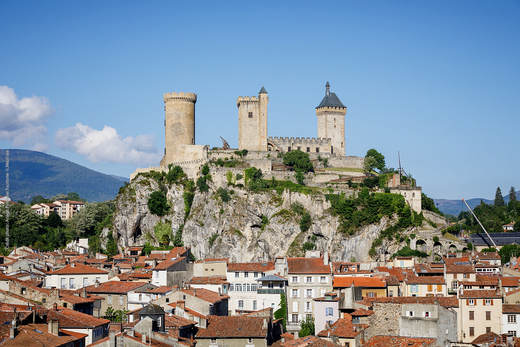Châteaux et grottes : riche patrimoine en Ariège- Domaine Fournié ...
